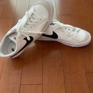 Nike Blazer Low "77 Low Top Sneaker